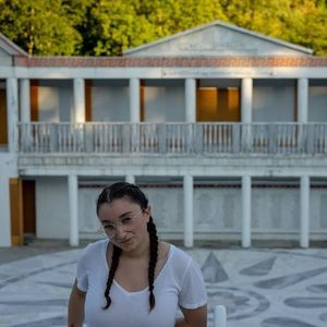 Meet your Posher, Dehlia